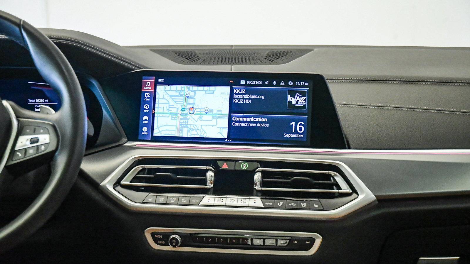 Certified 2023 BMW X5 xDrive40i w/ Premium Package AWD/4WD image 14