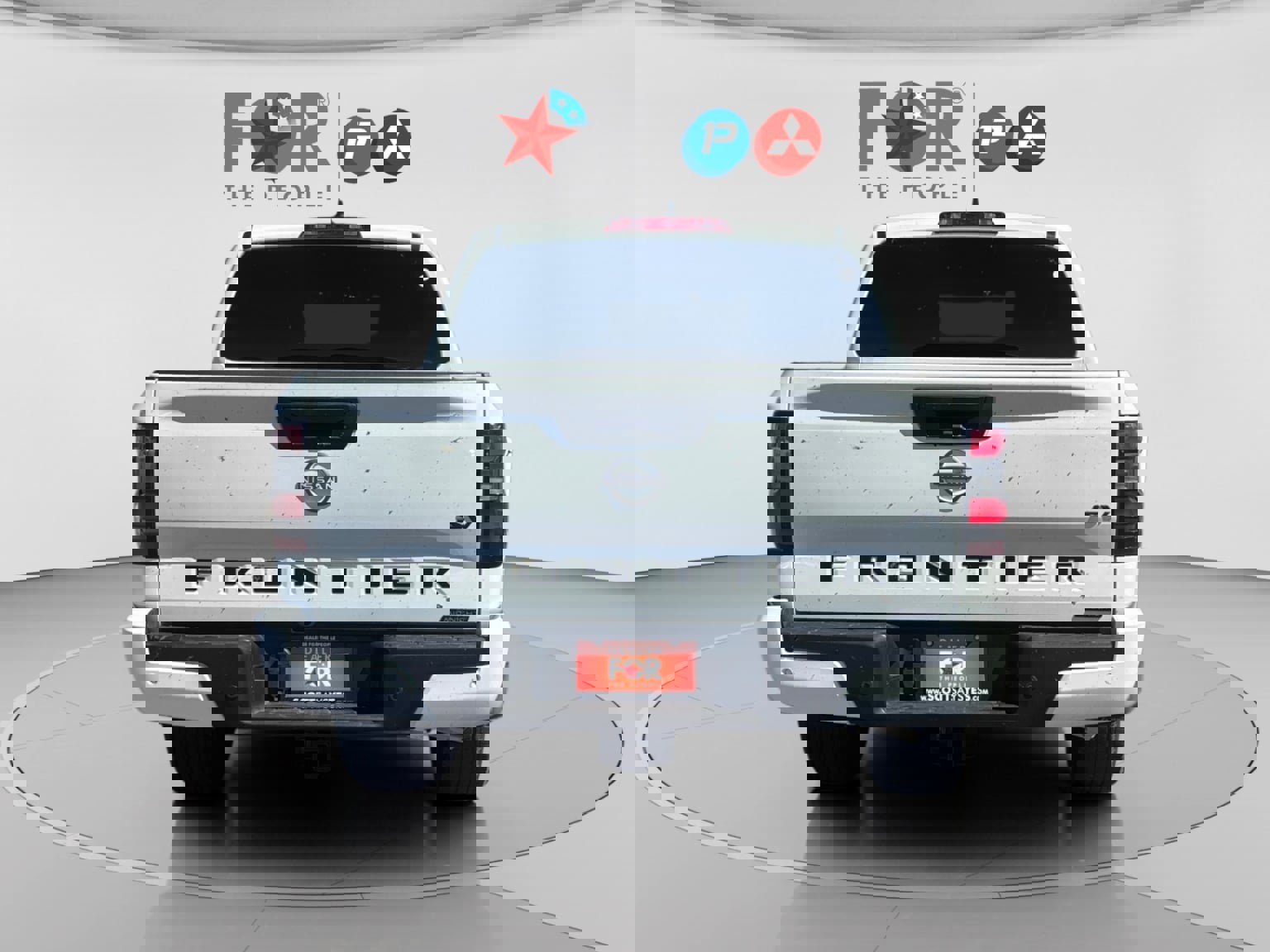 Used 2023 Nissan Frontier SV w/ Midnight Edition Package image 4