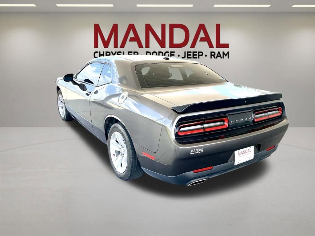 Used 2023 Dodge Challenger SXT RWD image 7