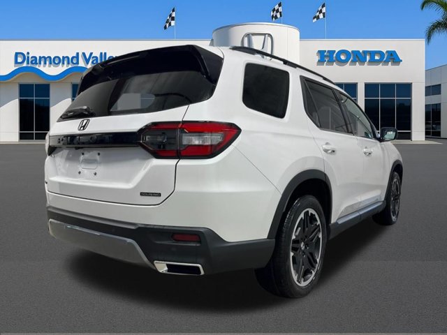 New 2026 Honda Pilot Touring image 3