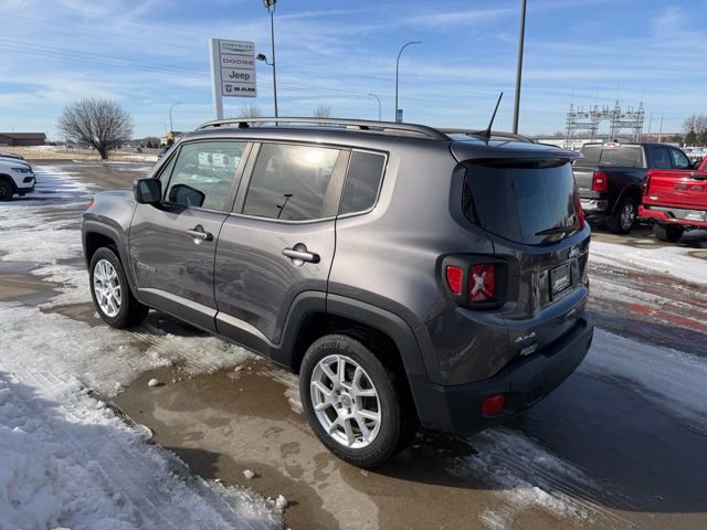 Used 2019 Jeep Renegade Latitude w/ Cold Weather Group image 8