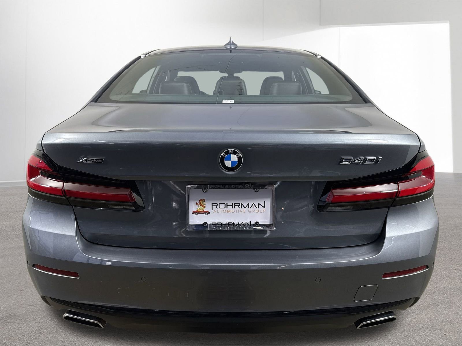 Used 2022 BMW 540i xDrive w/ Premium Package image 32