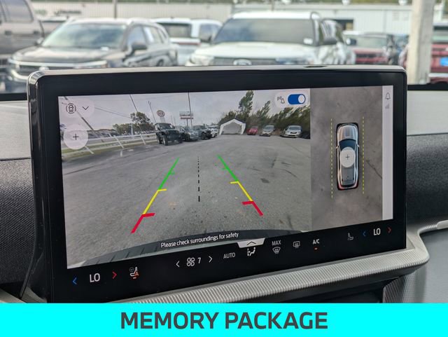 Used 2025 Ford Explorer ST image 23