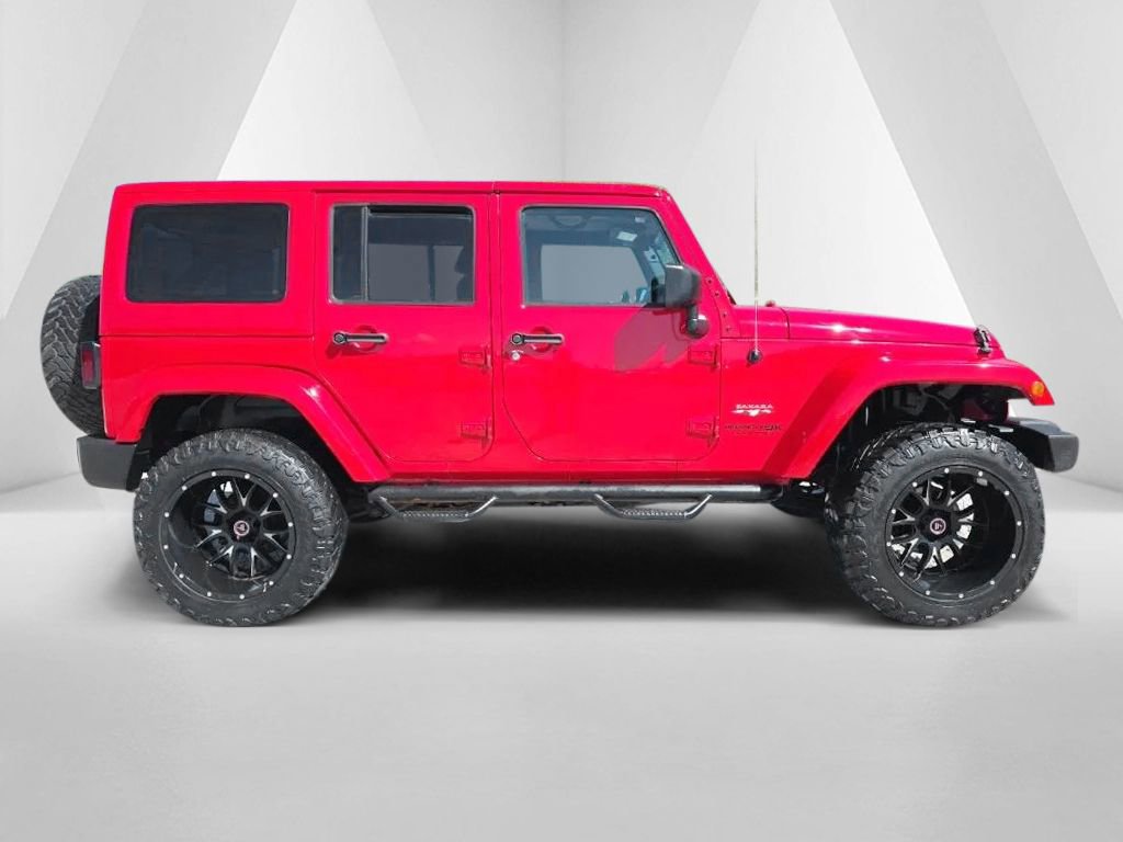 Used 2018 Jeep Wrangler Unlimited Sahara AWD/4WD image 4