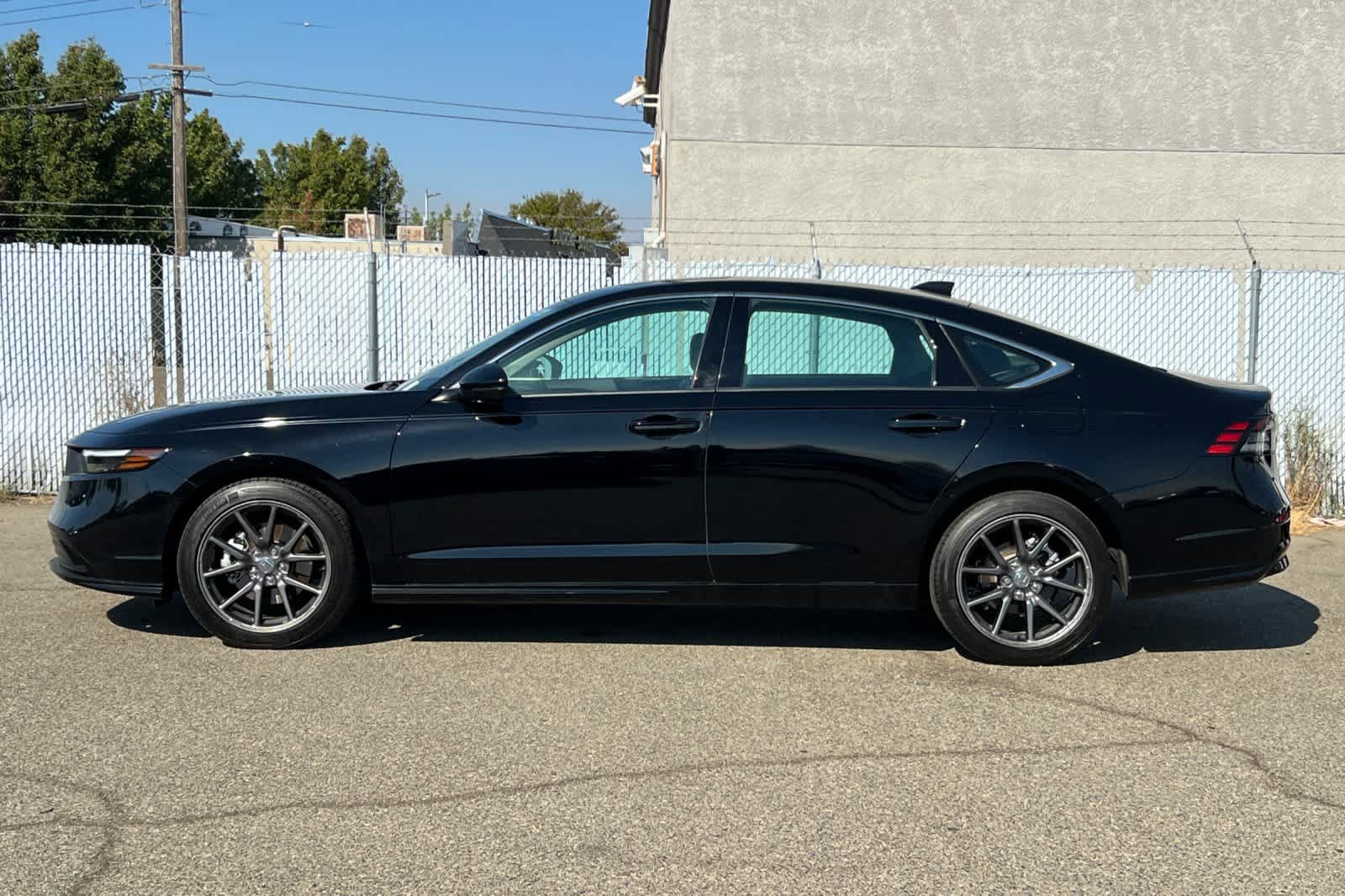 Used 2024 Honda Accord EX-L video 2