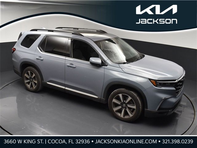 Used 2025 Honda Pilot Elite