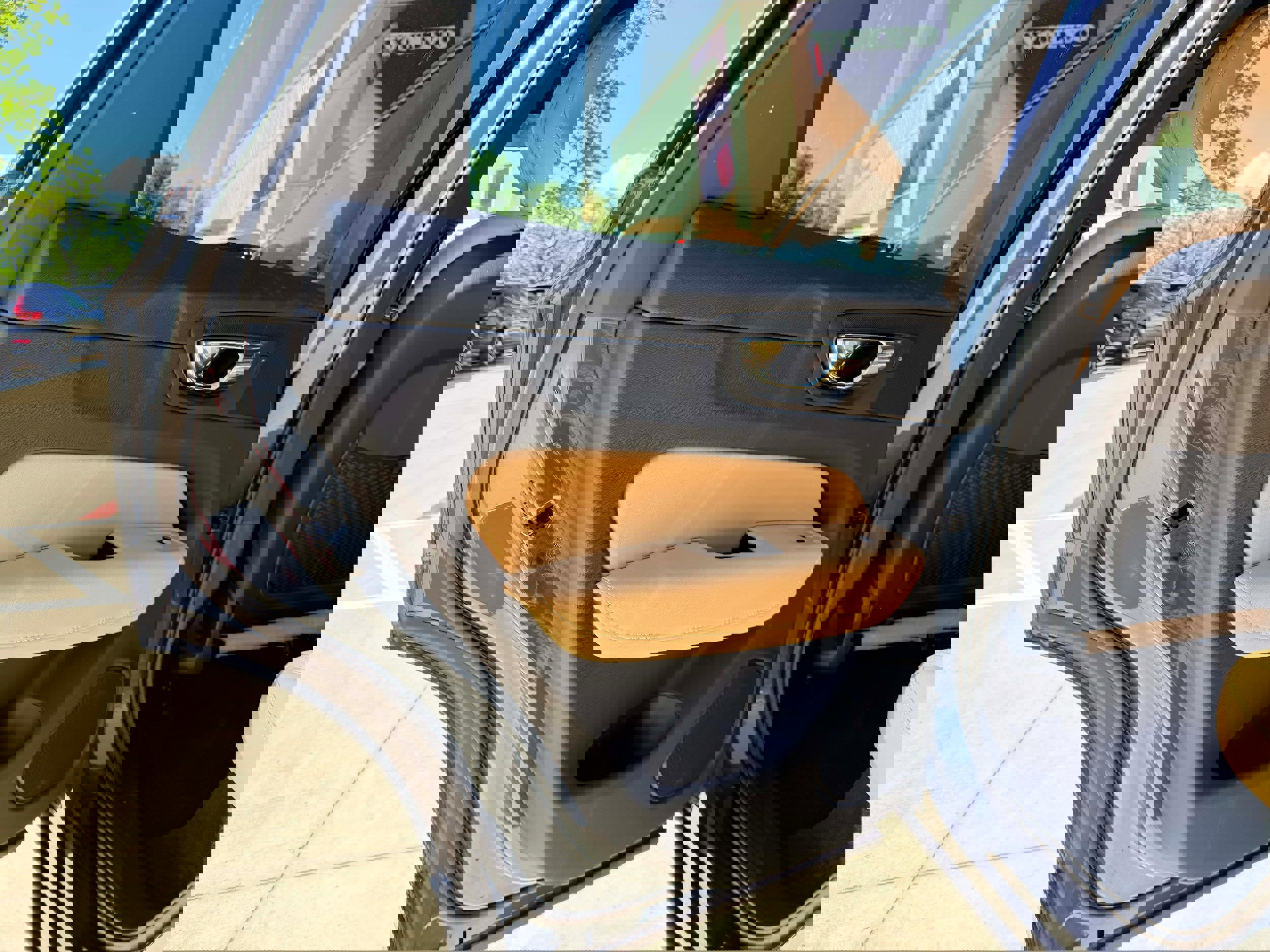 Used 2019 Volvo XC60 T5 Inscription w/ Protection Package Premier AWD/4WD image 13