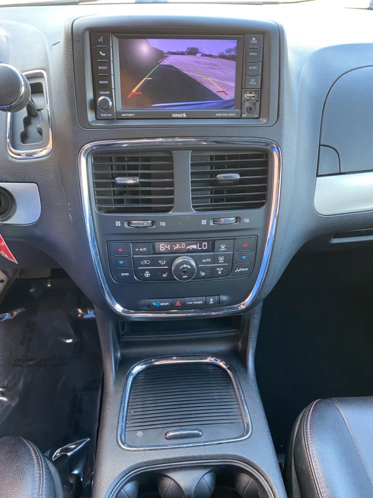 Used 2019 Dodge Grand Caravan GT image 18