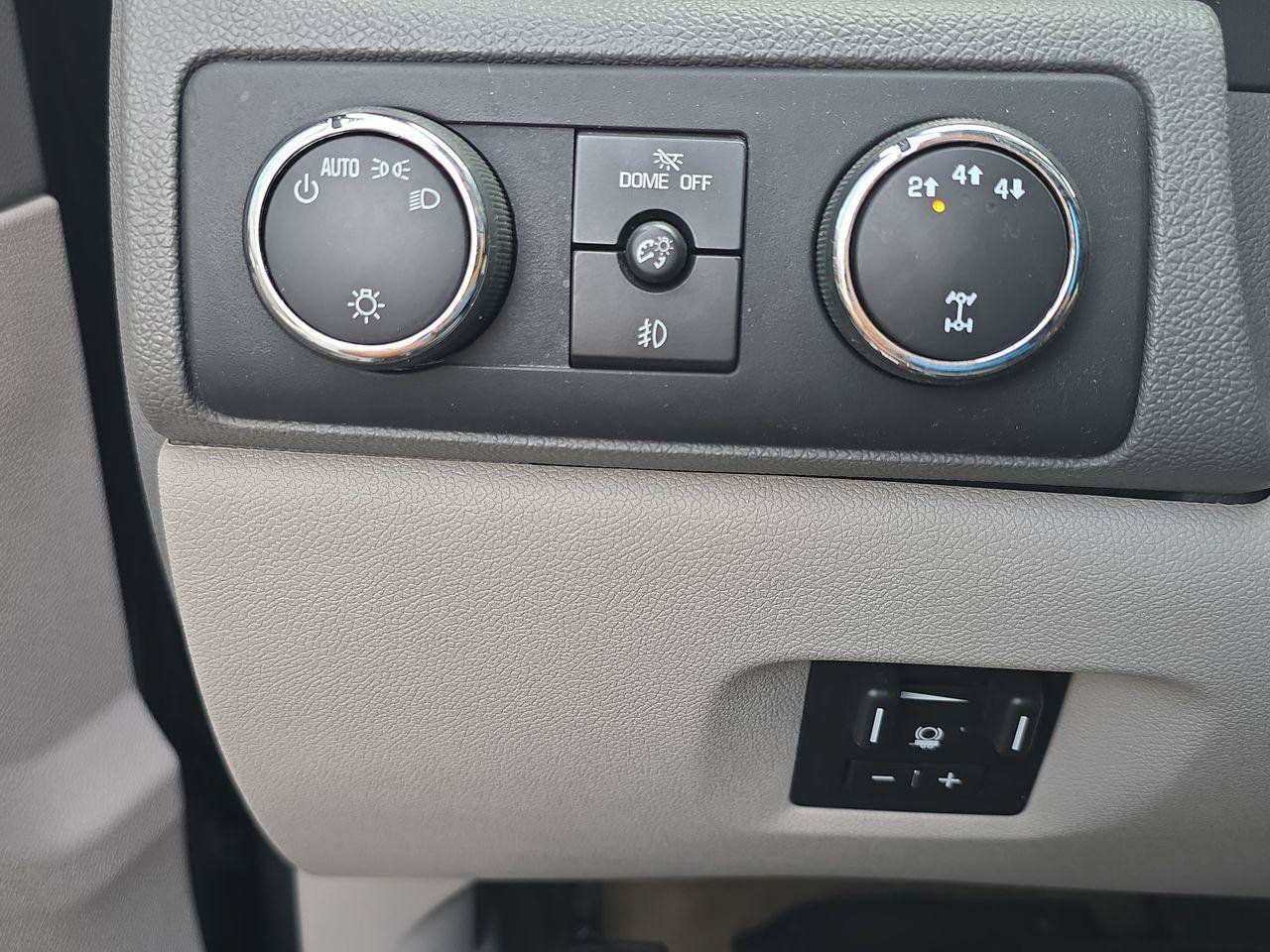 Used 2014 Chevrolet Silverado 2500 LTZ w/ LTZ Plus Package AWD/4WD image 10