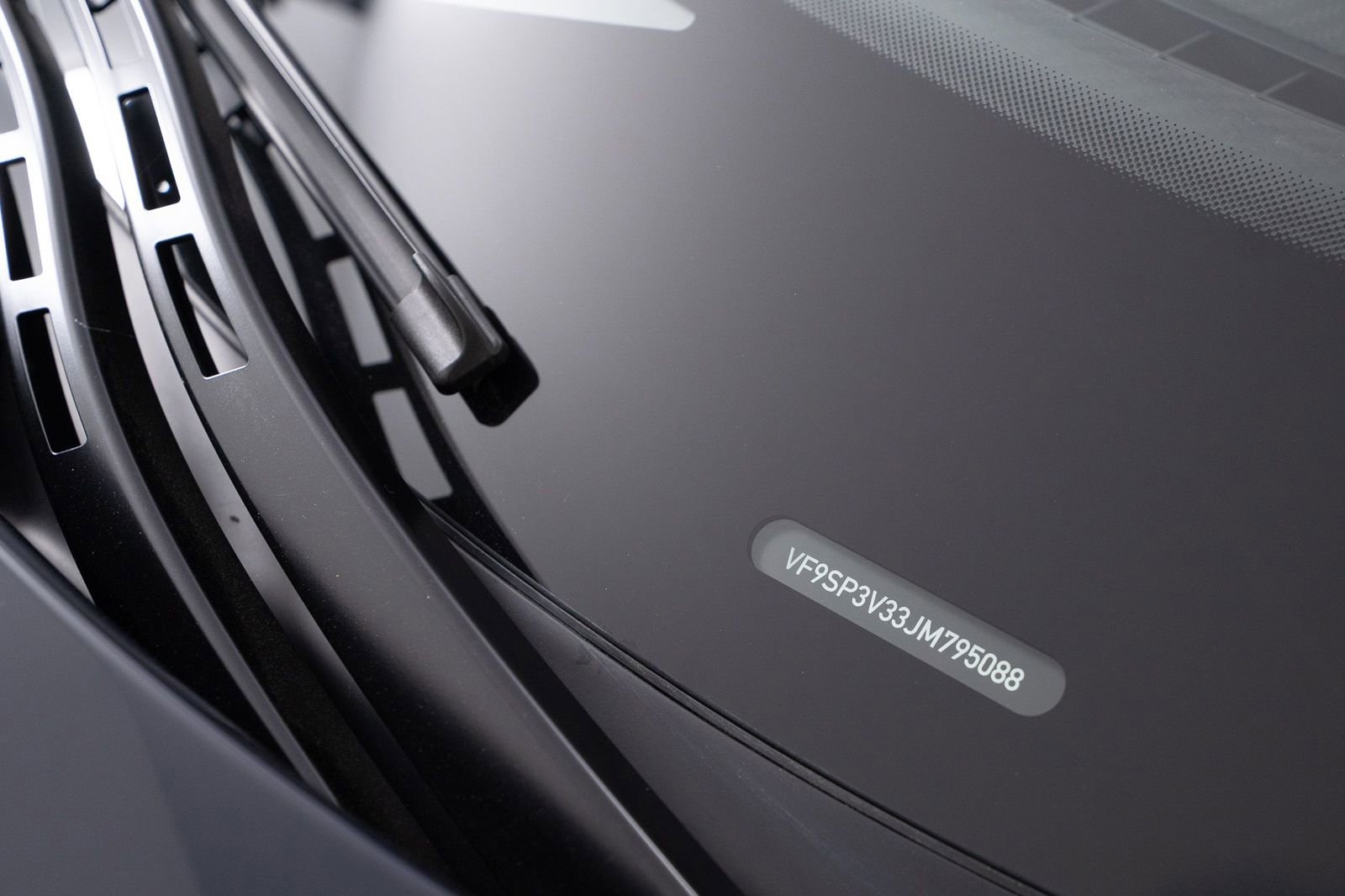 Used 2018 Bugatti Chiron image 18