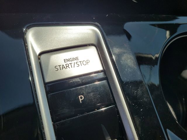 Certified 2025 Volkswagen Atlas SE w/ Panoramic Sunroof Package FWD image 30