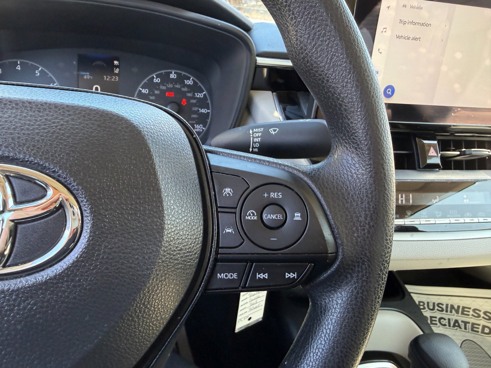 Used 2023 Toyota Corolla LE w/ Carpet Mat Package (TMS) image 25