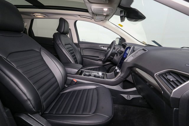 Used 2024 Ford Edge SEL w/ Convenience Package image 17