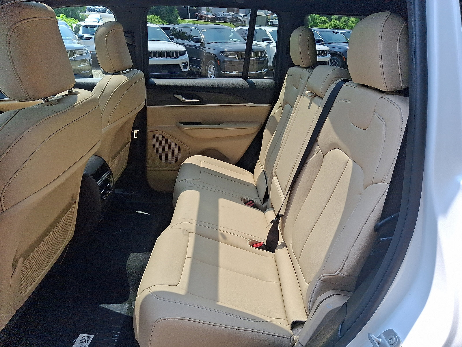 New 2025 Jeep Grand Cherokee Limited image 6