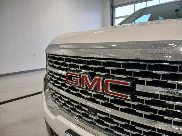 Used 2021 GMC Acadia Denali w/ Denali Ultimate Package AWD/4WD image 9