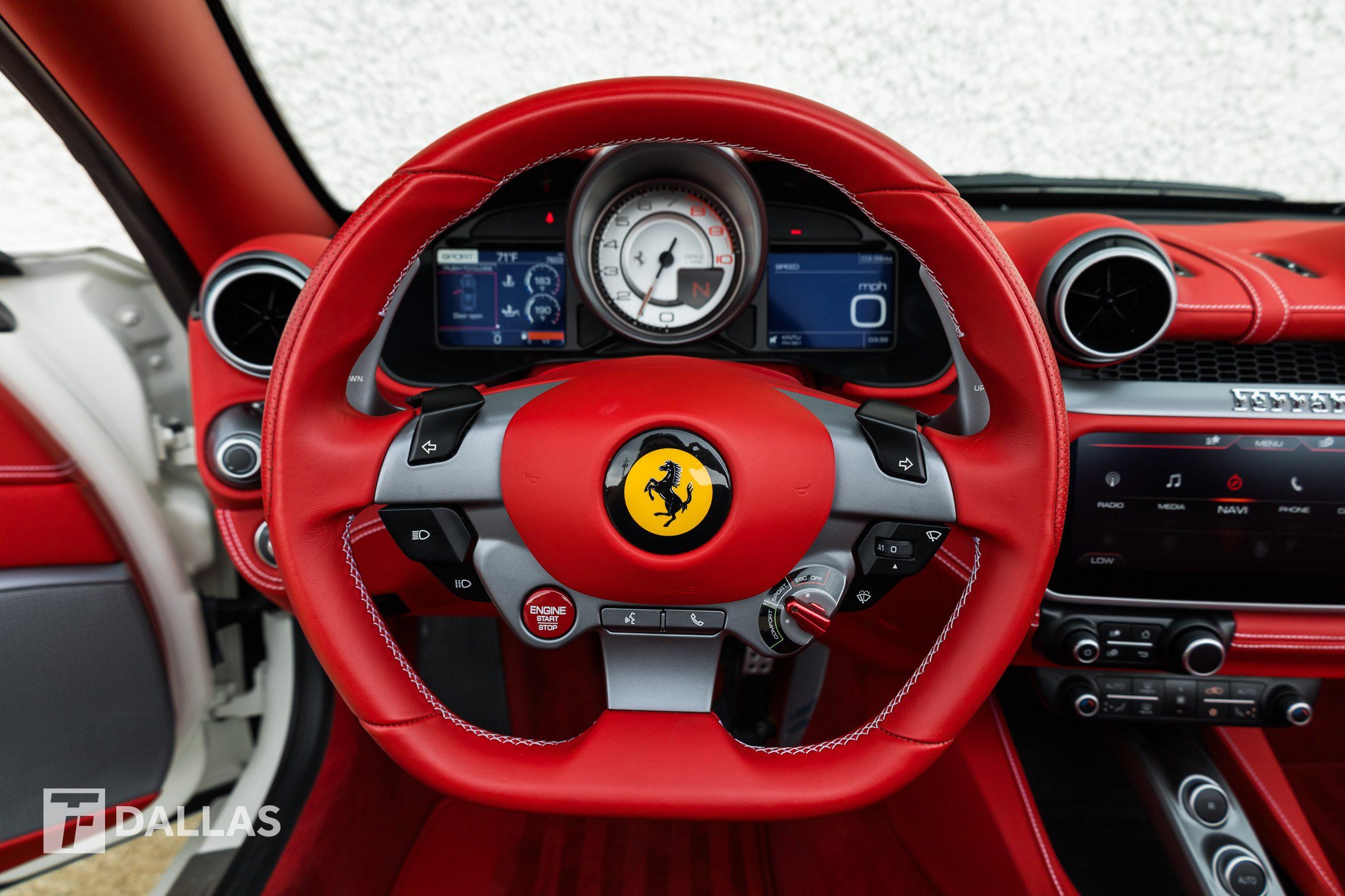 Used 2019 Ferrari Portofino RWD image 25