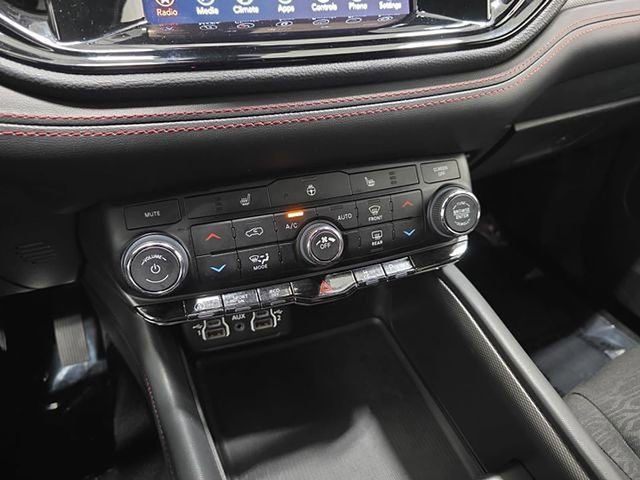 Used 2023 Dodge Durango GT AWD/4WD image 24