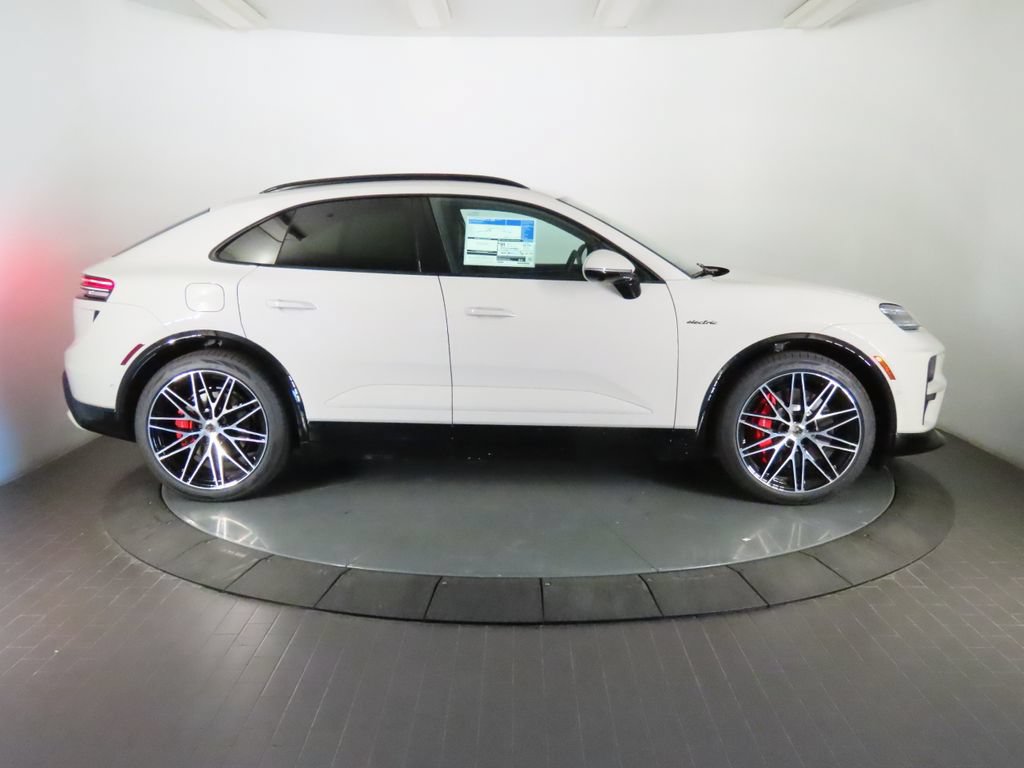 New 2026 Porsche Macan Turbo Electric AWD/4WD image 8