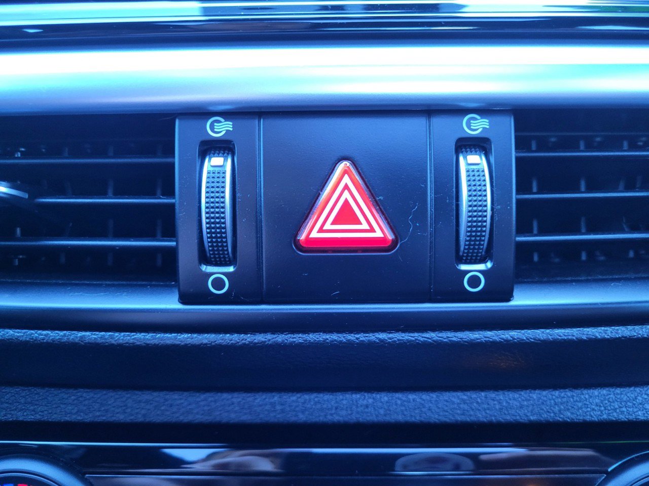 Used 2023 Kia Forte GT-Line w/ GT-Line Premium Package image 41