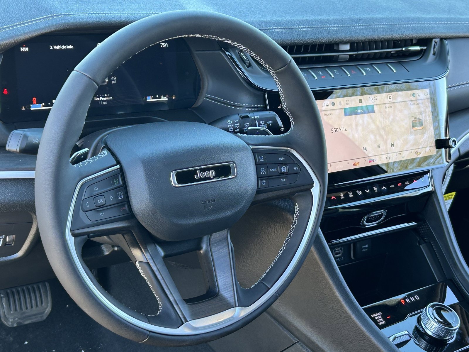 New 2026 Jeep Grand Cherokee Limited w/ Limited Altitude Package AWD/4WD image 19