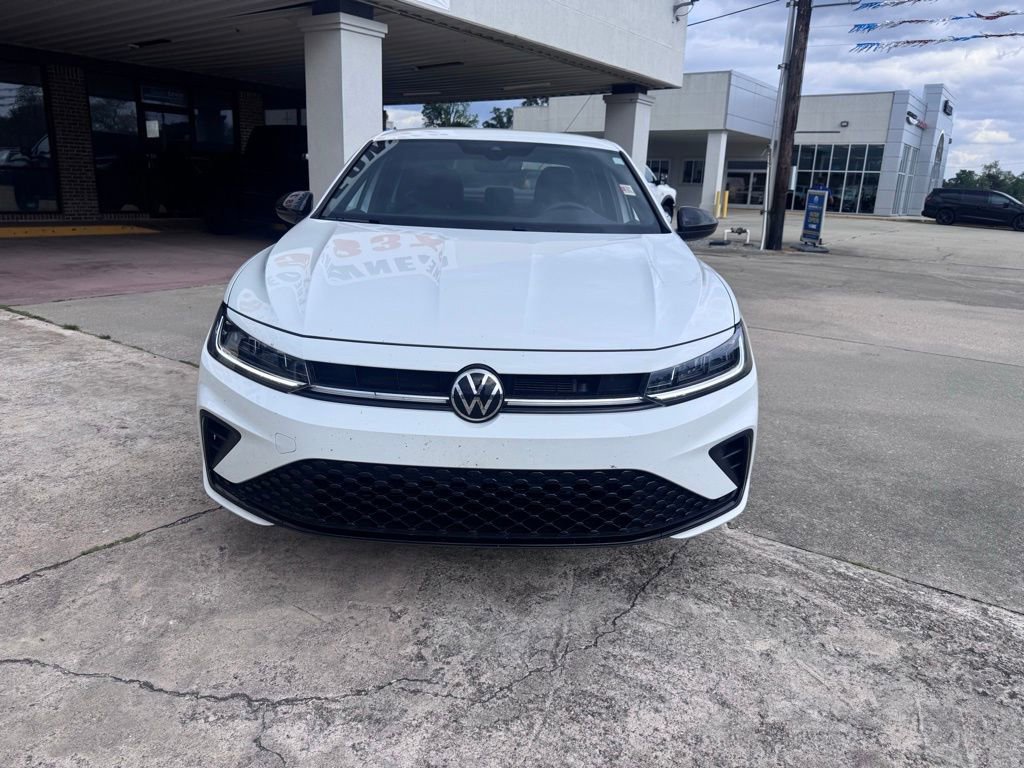Used 2025 Volkswagen Jetta Sport FWD image 9