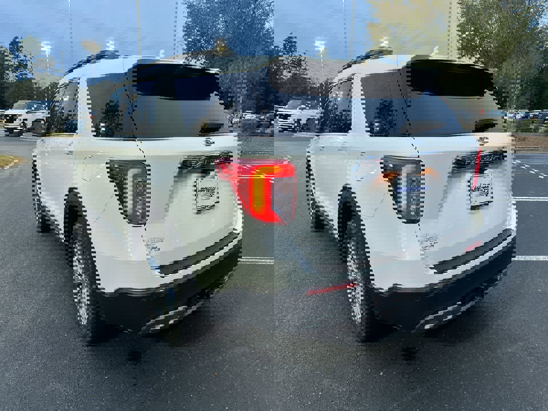 Used 2023 Ford Explorer XLT w/ Equipment Group 202A image 7