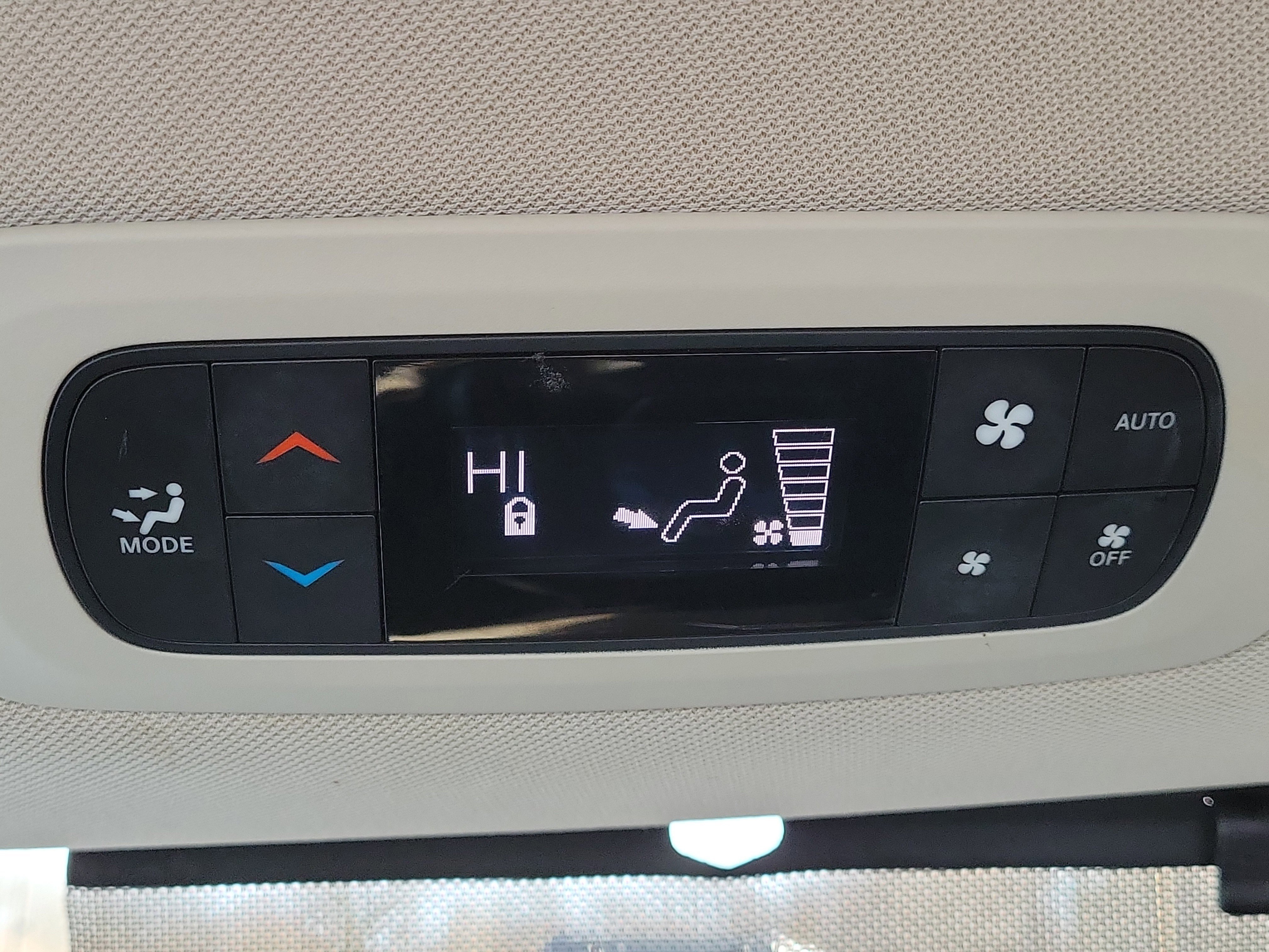 Used 2018 Chrysler Pacifica Touring-L image 12