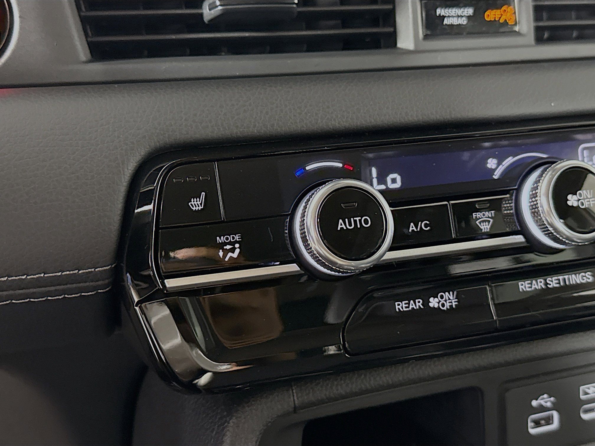 New 2025 Honda Pilot Touring image 25