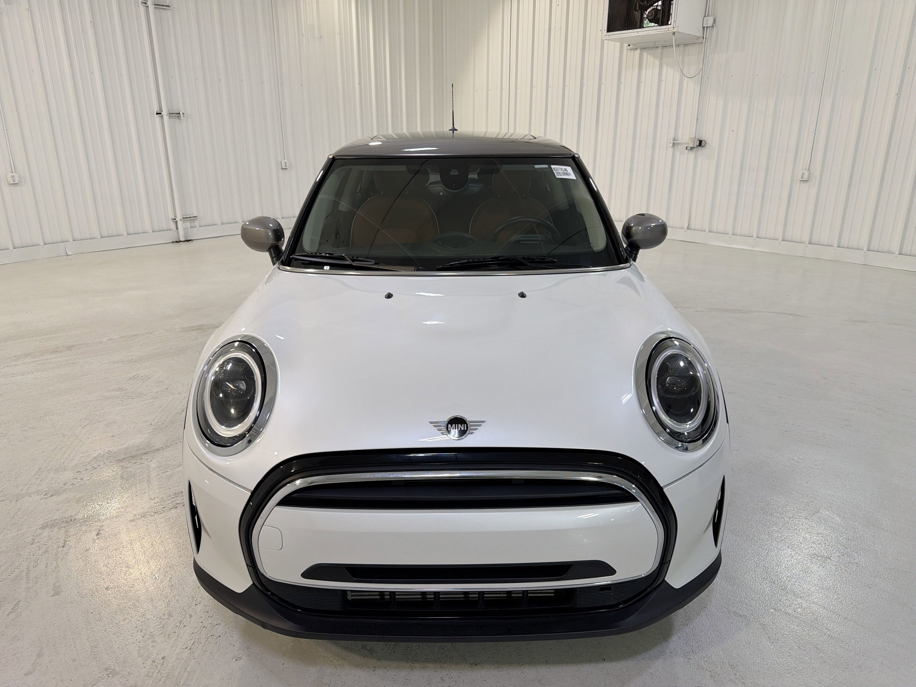 Used 2024 MINI Cooper 2-Door Hardtop w/ Signature Upholstery Package FWD image 32