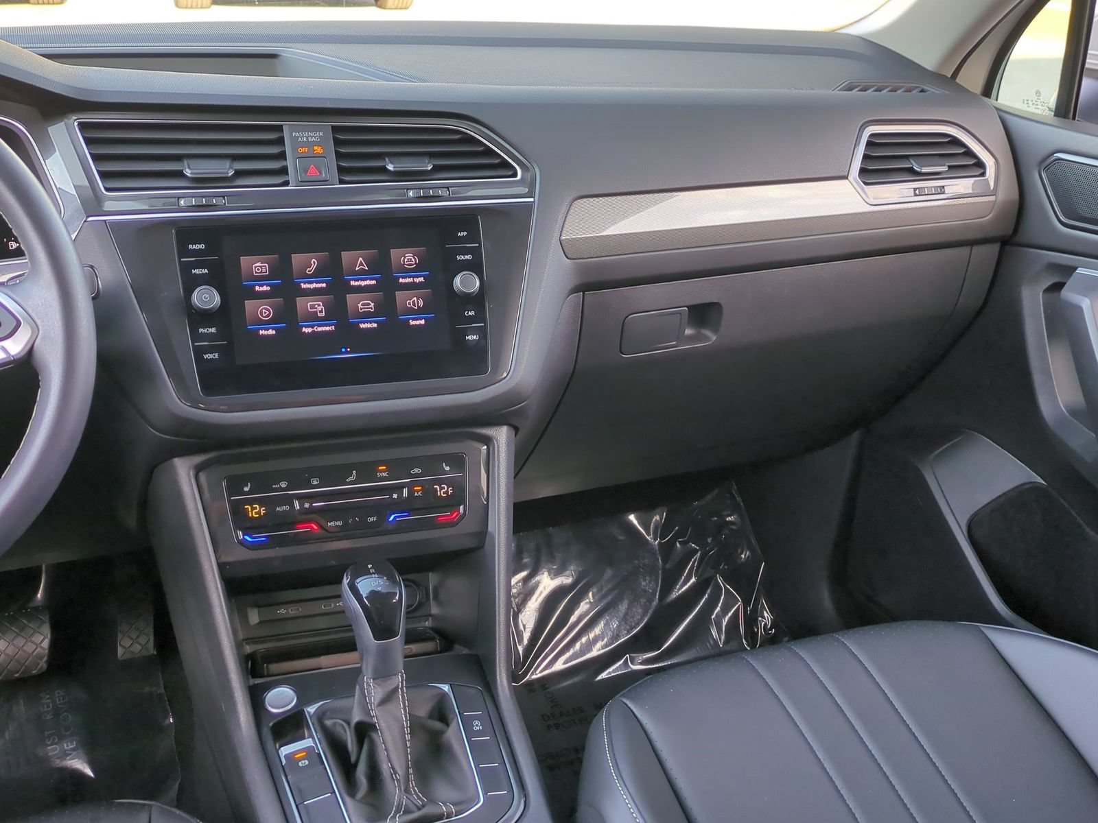 Used 2023 Volkswagen Tiguan SE FWD image 8
