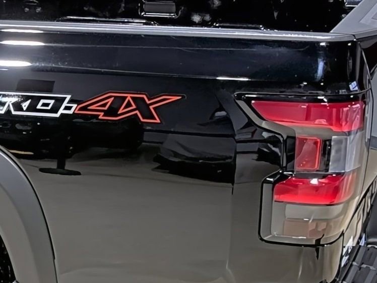 Used 2024 Nissan Frontier PRO-4X w/ Technology Package image 10