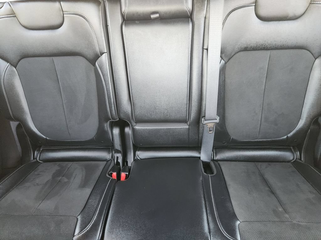 Used 2023 Jeep Grand Cherokee L Laredo AWD/4WD image 25
