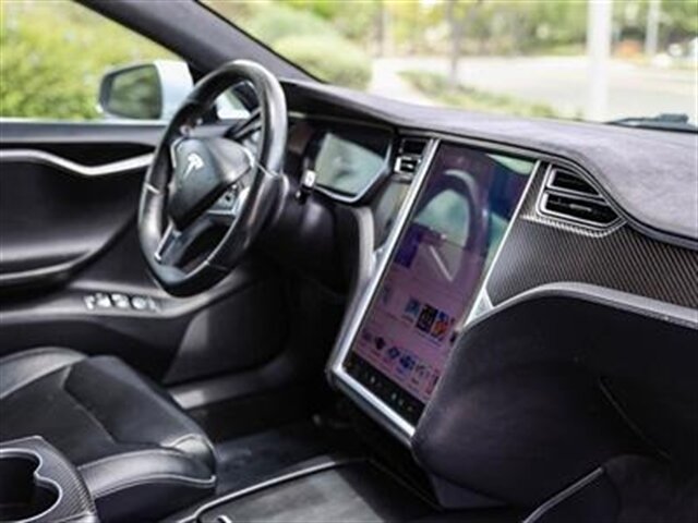 Used 2017 Tesla Model S 75 RWD image 24