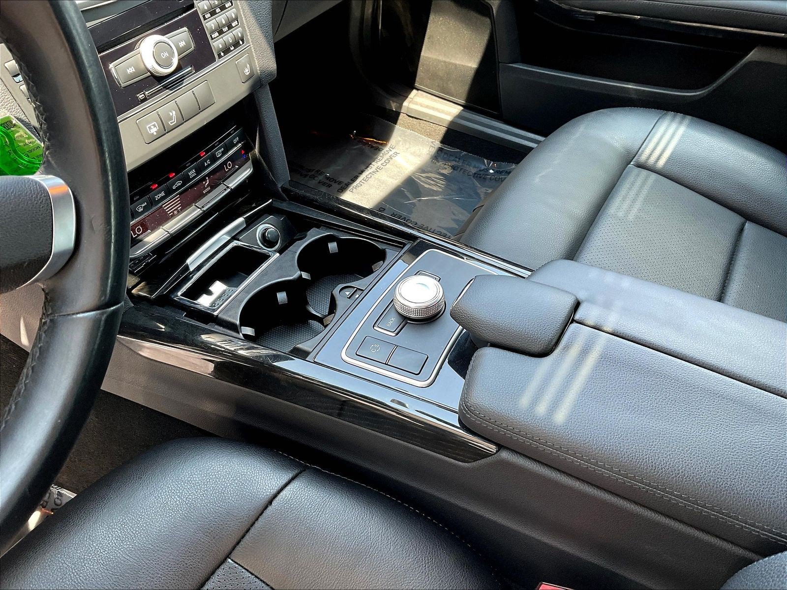 Used 2010 Mercedes-Benz E 350 4MATIC Sedan image 18
