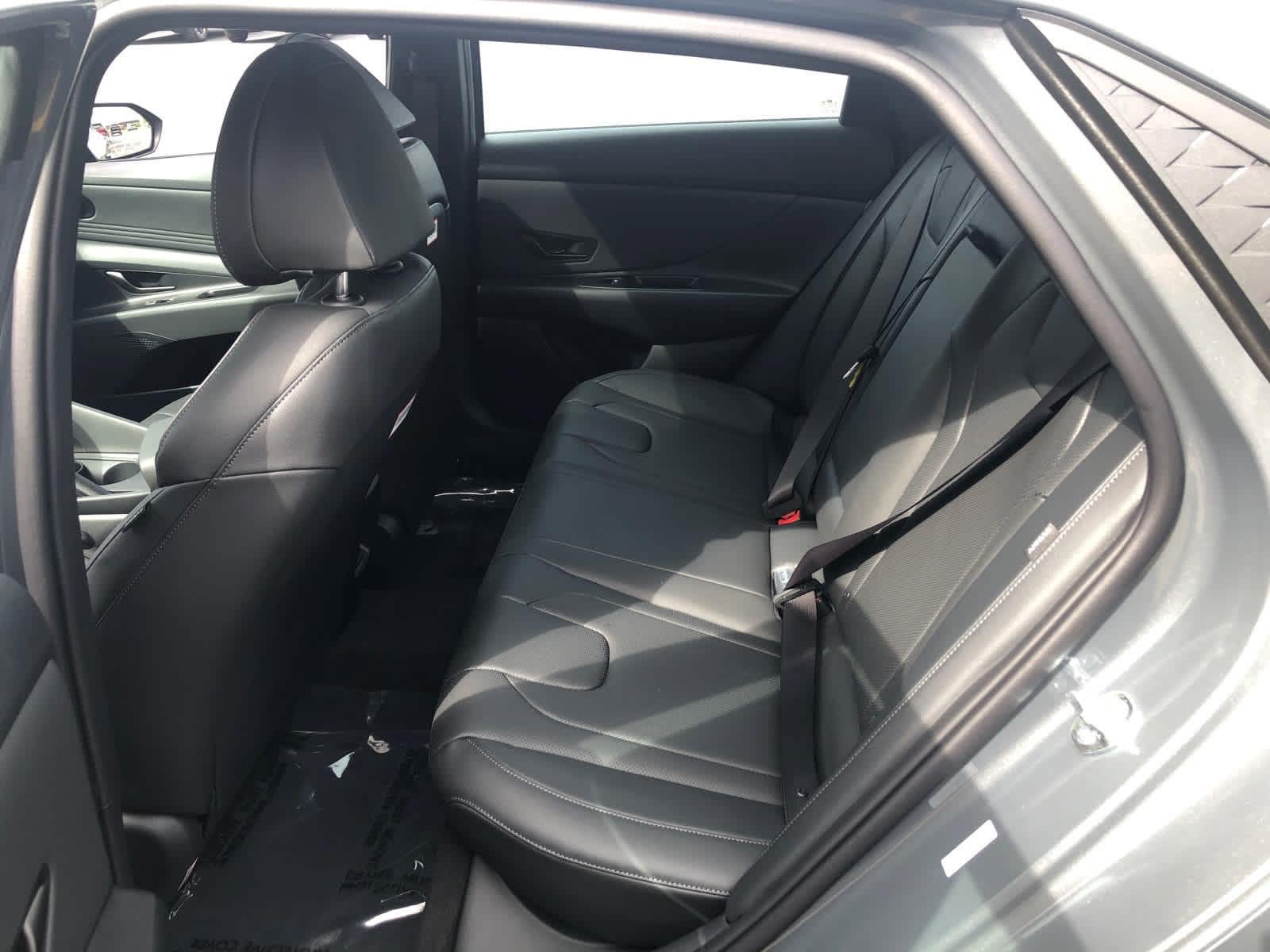 New 2026 Hyundai Elantra SEL Sport FWD image 18