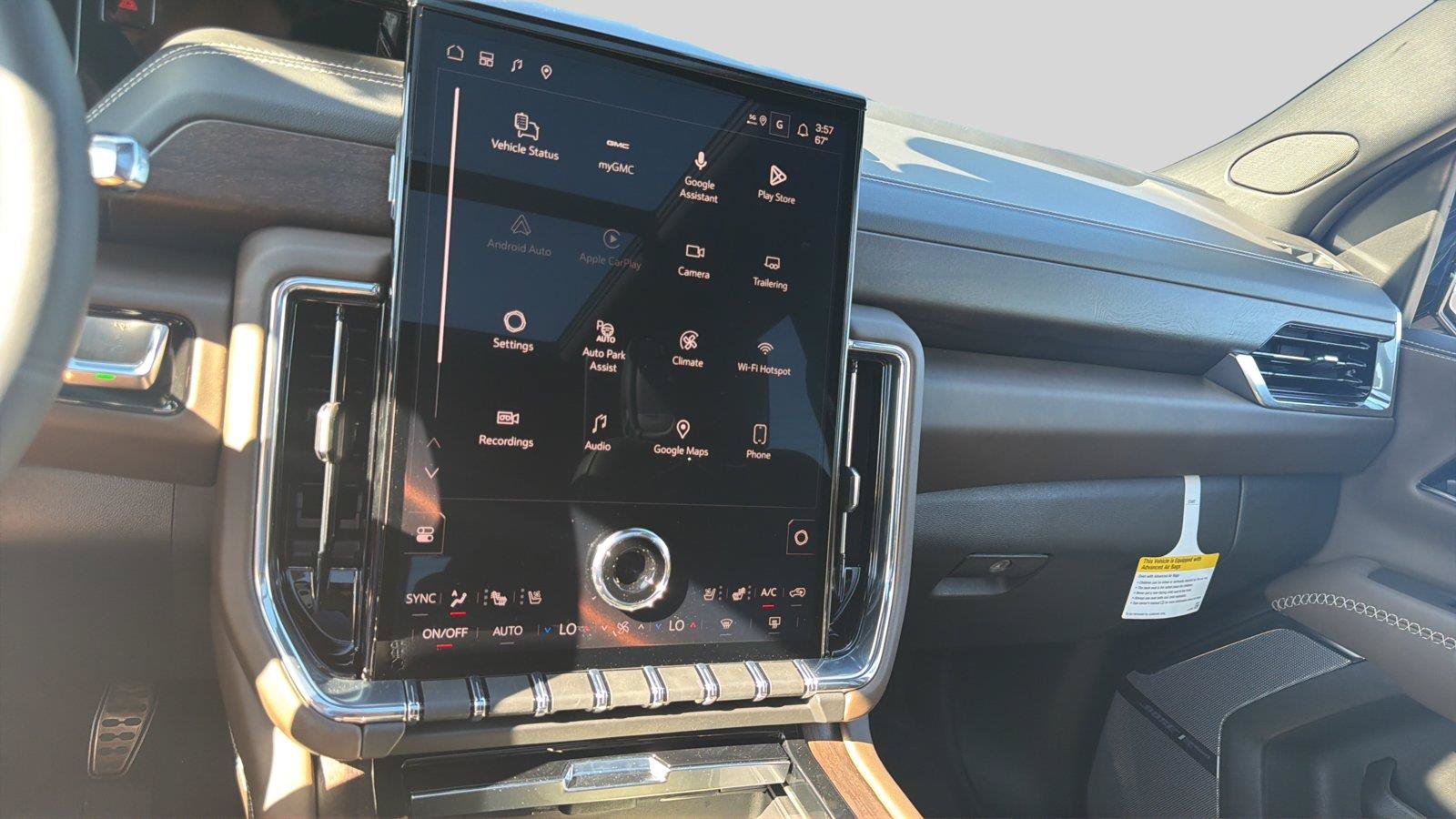New 2027 GMC Yukon Denali Ultimate w/ LPO, Floor Liner Package AWD/4WD image 13
