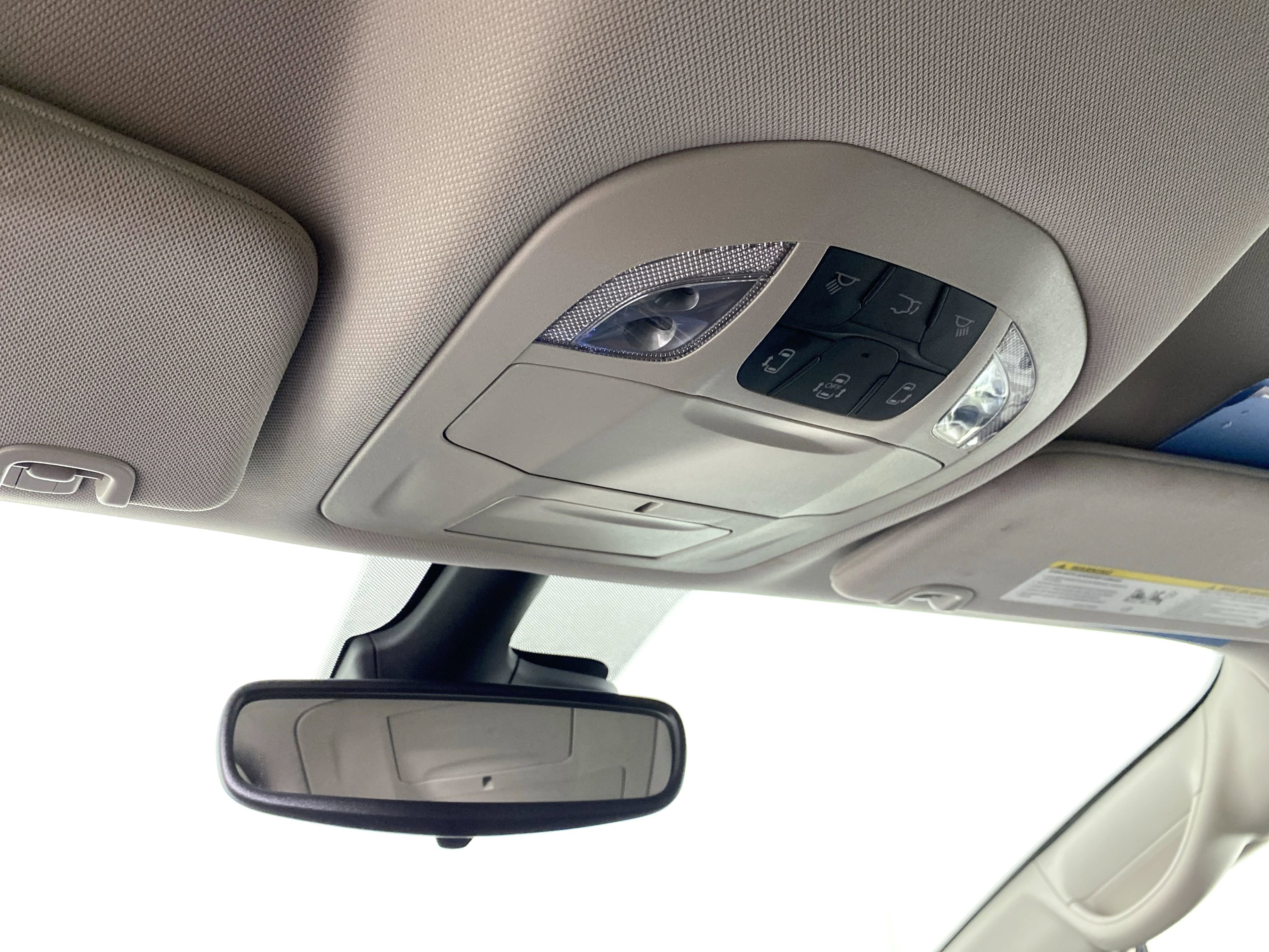 Used 2024 Chrysler Pacifica Touring-L image 26