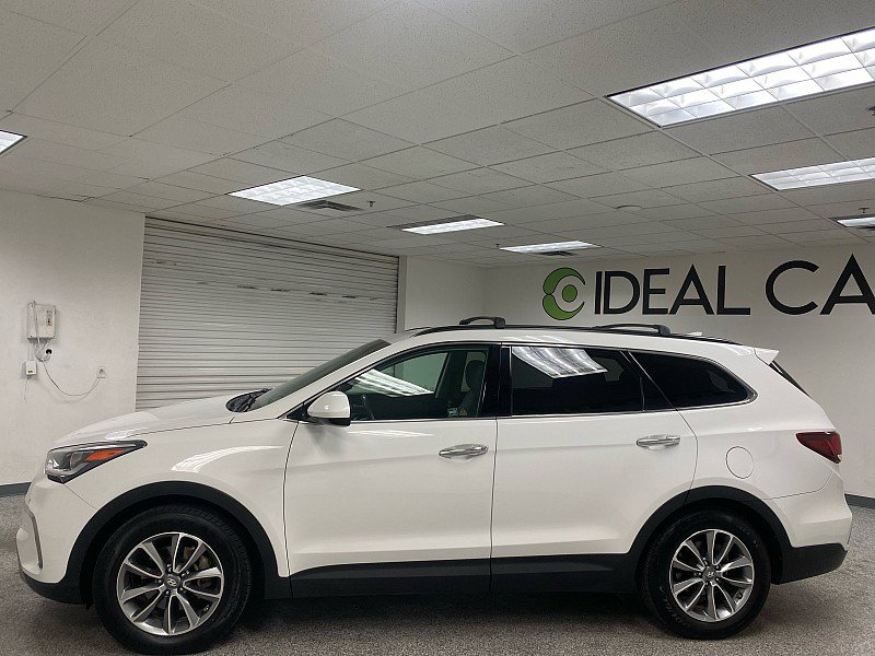 Used 2017 Hyundai Santa Fe SE image 8