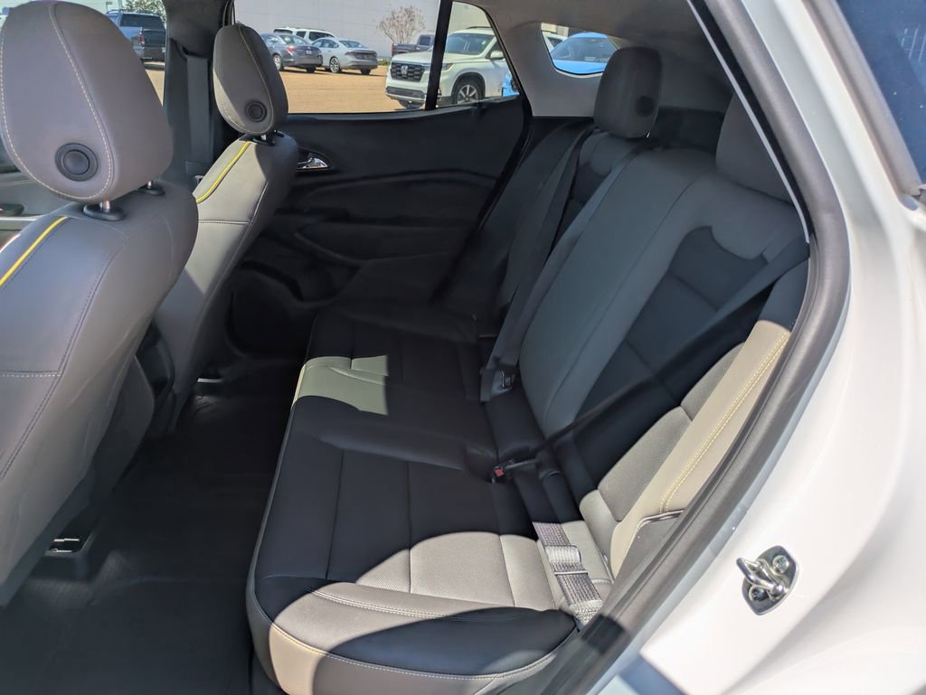 Used 2026 Chevrolet Trax ACTIV w/ Sunroof Package image 14