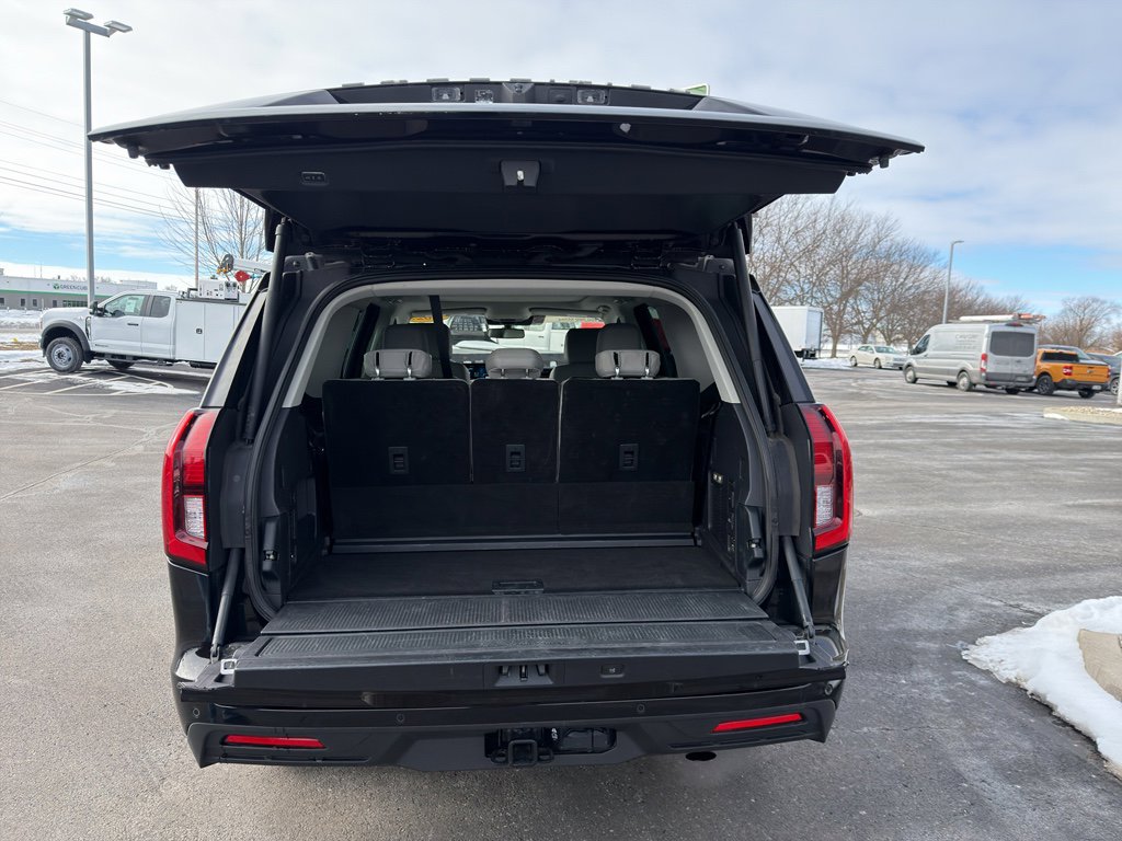 Used 2025 Ford Expedition Active image 15