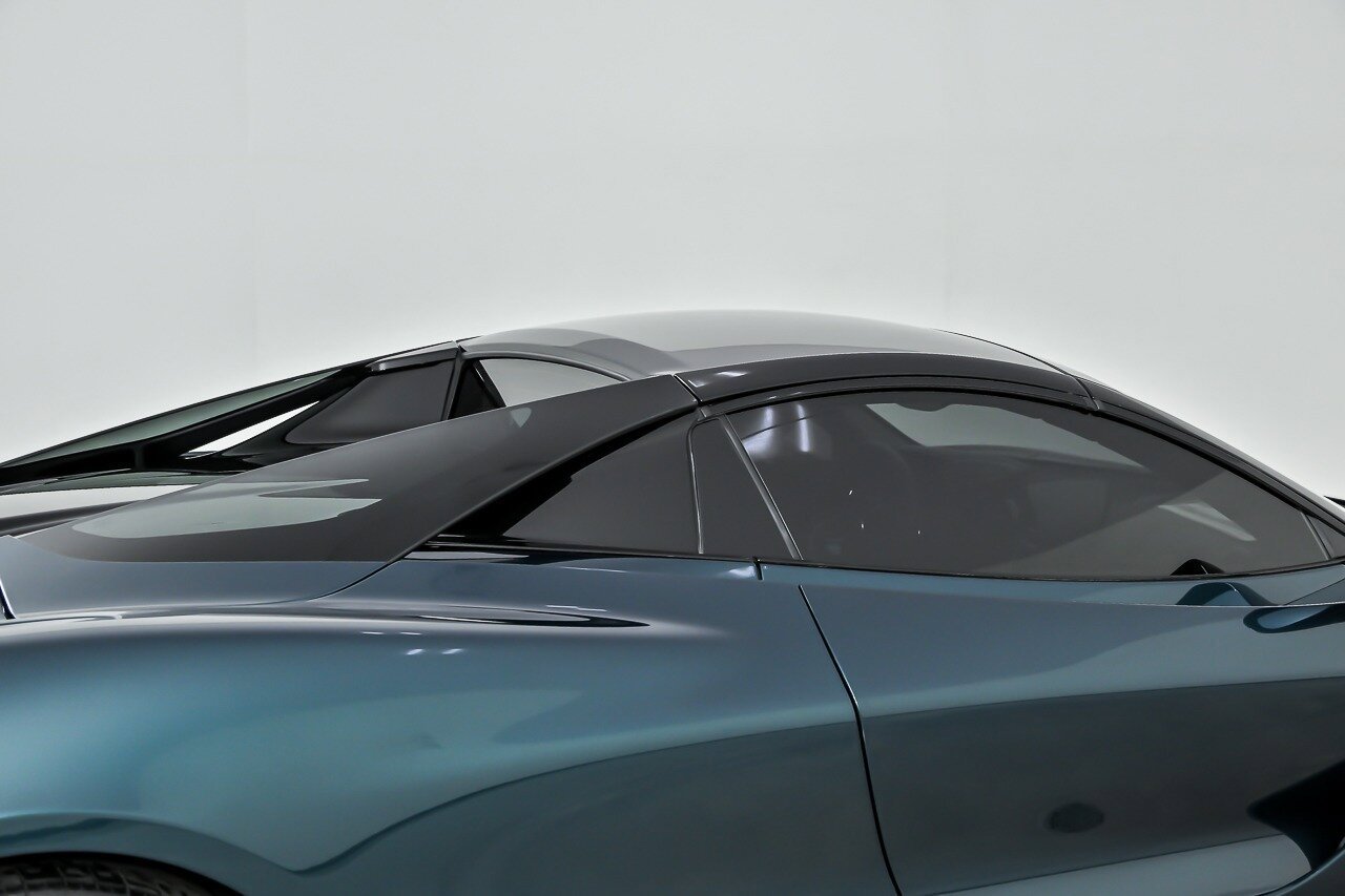 Used 2024 McLaren 750S Spider RWD image 16