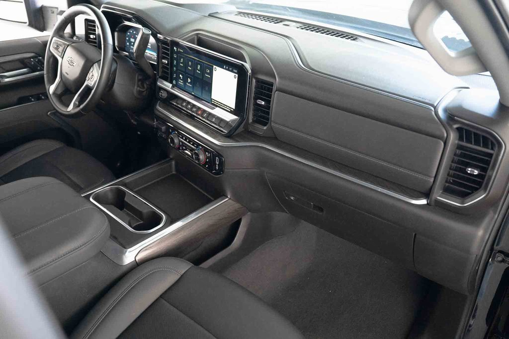 Used 2024 Chevrolet Silverado 2500 LTZ w/ LTZ Plus Package image 41