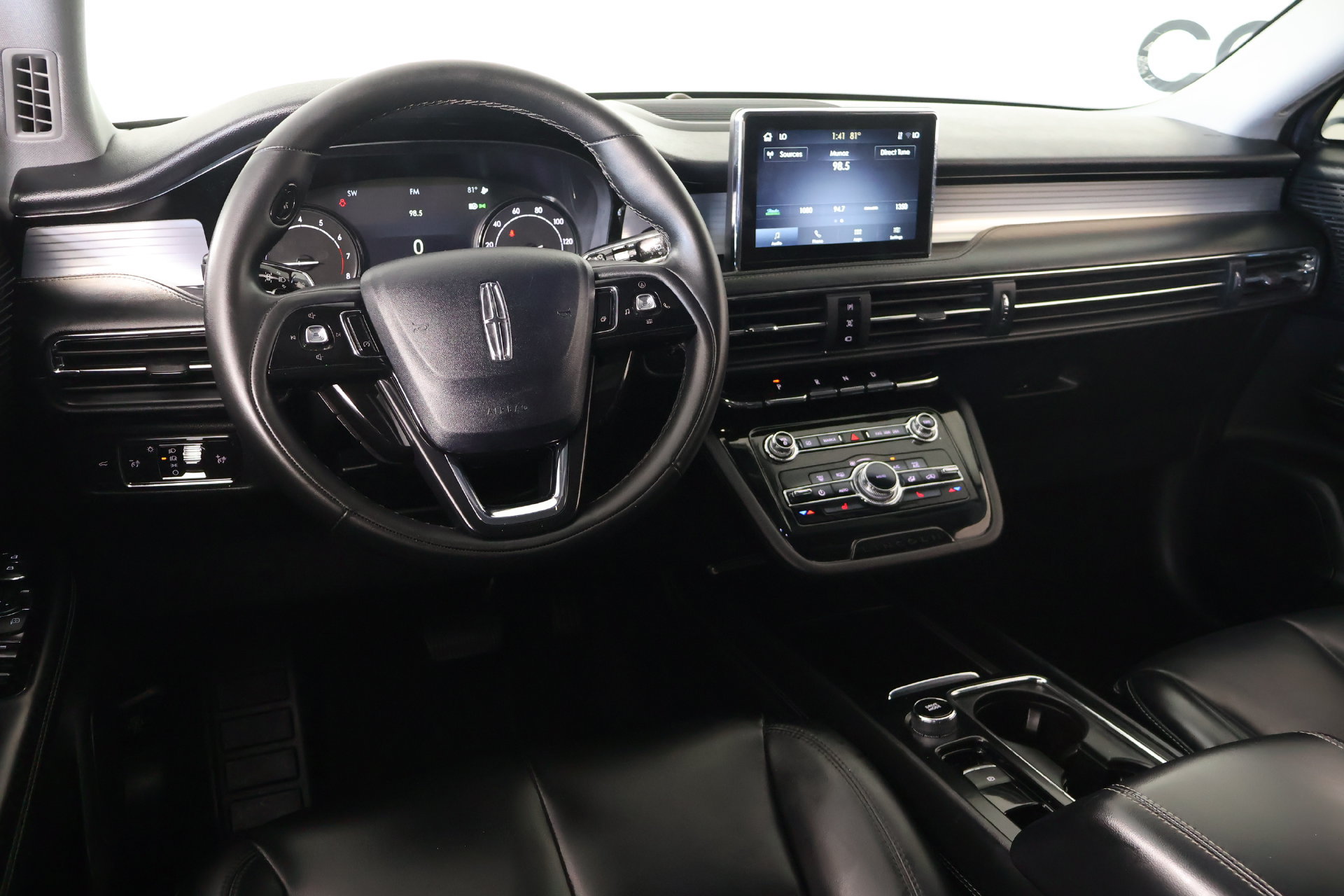 Used 2022 Lincoln Corsair FWD image 2