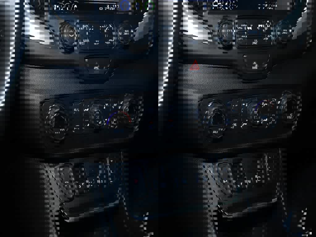 Used 2018 GMC Terrain SLE w/ Driver Convenience Package image 26