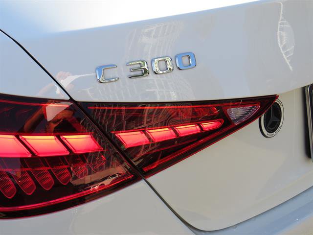 Used 2025 Mercedes-Benz C 300 4MATIC Sedan image 28