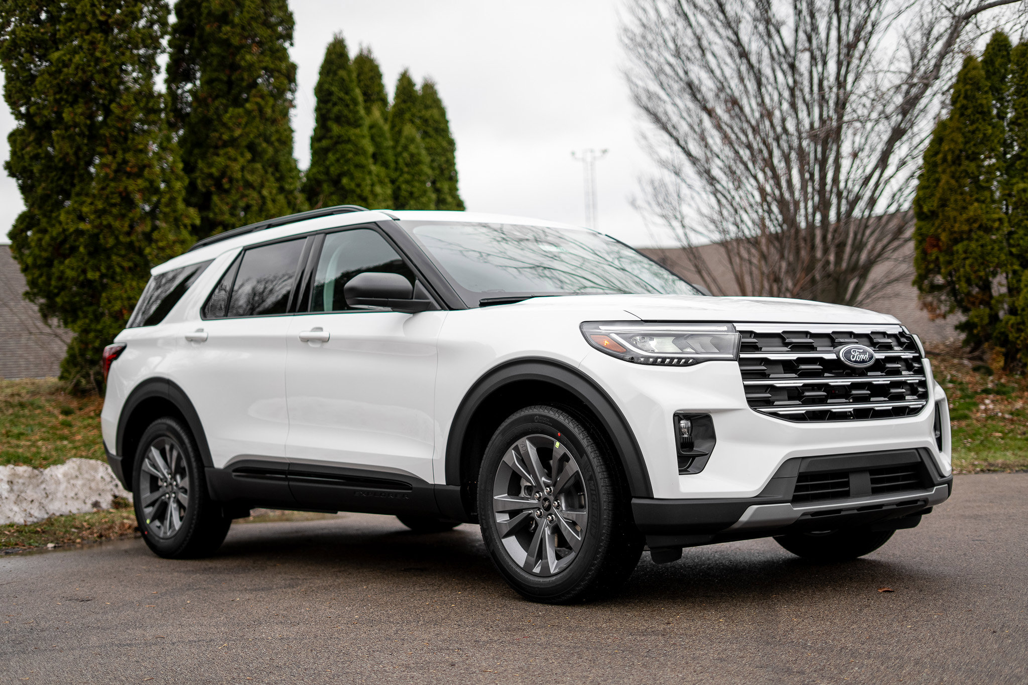 New 2026 Ford Explorer Active w/ Active Comfort Package image 3