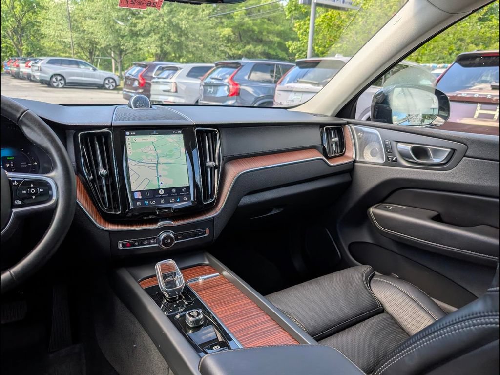 Certified 2023 Volvo XC60 T8 Ultimate w/ Climate Package AWD/4WD image 13