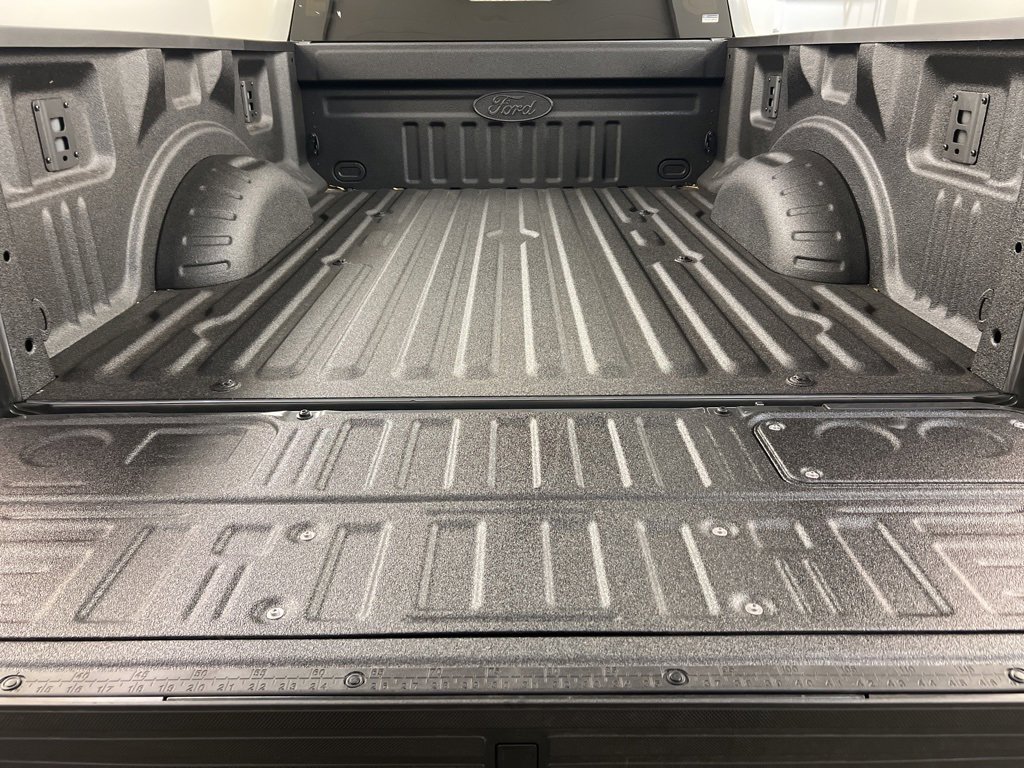 New 2025 Ford F250 XLT w/ Black Appearance Package image 35