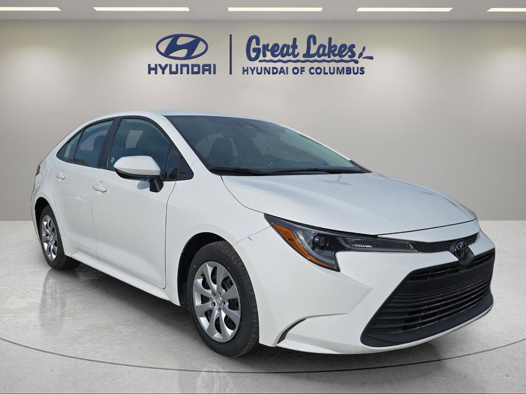Used 2024 Toyota Corolla LE FWD image 8