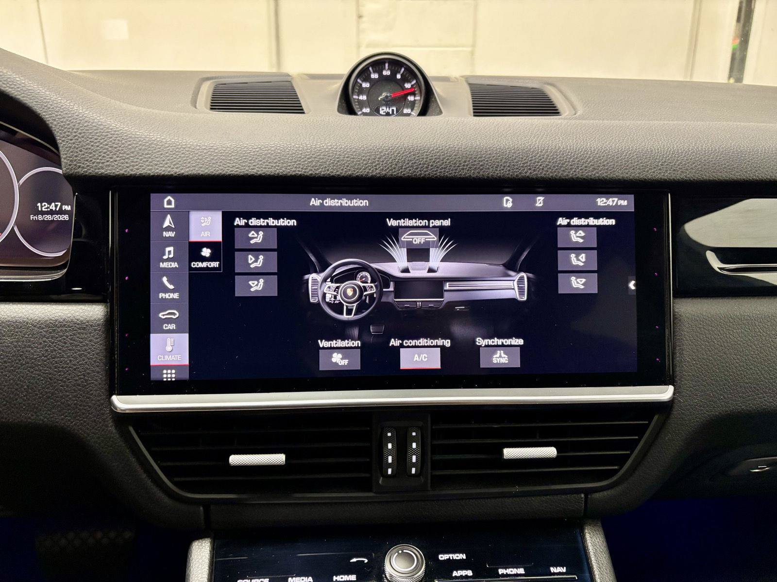 Used 2019 Porsche Cayenne AWD/4WD image 32